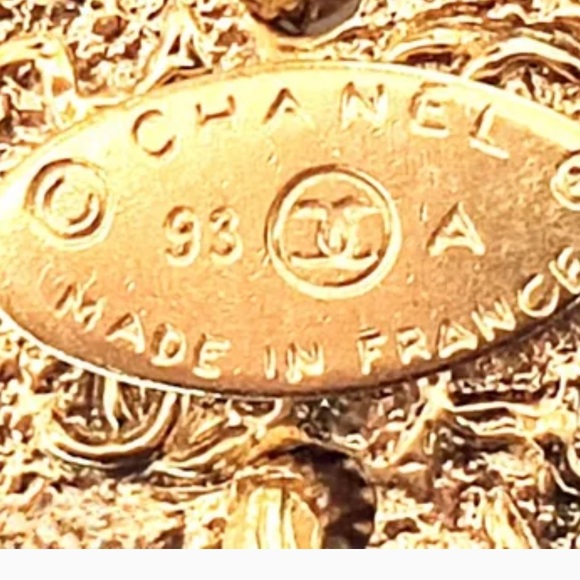 Chanel Vintage 24k Yellow Gold Plated Chanel Coin Necklace - Picture 2 of 15